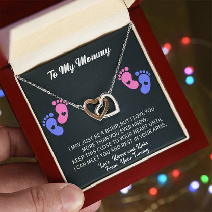 thoughtful baby shower gift necklace from Giftsignature for a pregnant mom