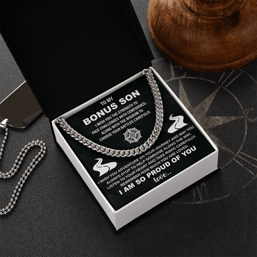 close up of cuban link chain designed as a confident gift for bonus son