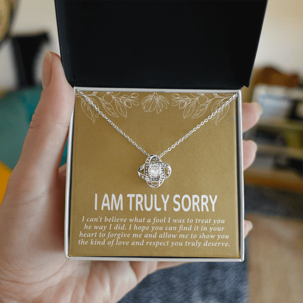 I am truly sorry Love Knot Necklace - Beauty Belliss
